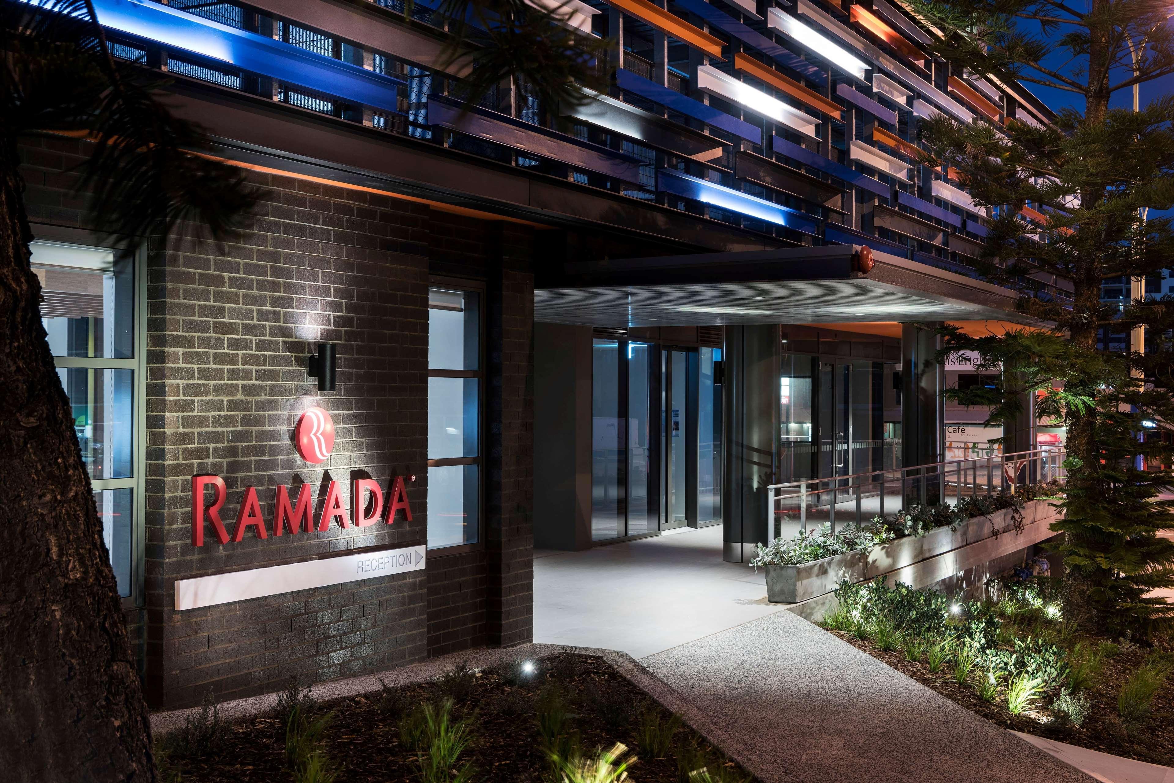 Ramada By Wyndham Vetroblu Scarborough Beach Perth Exteriör bild