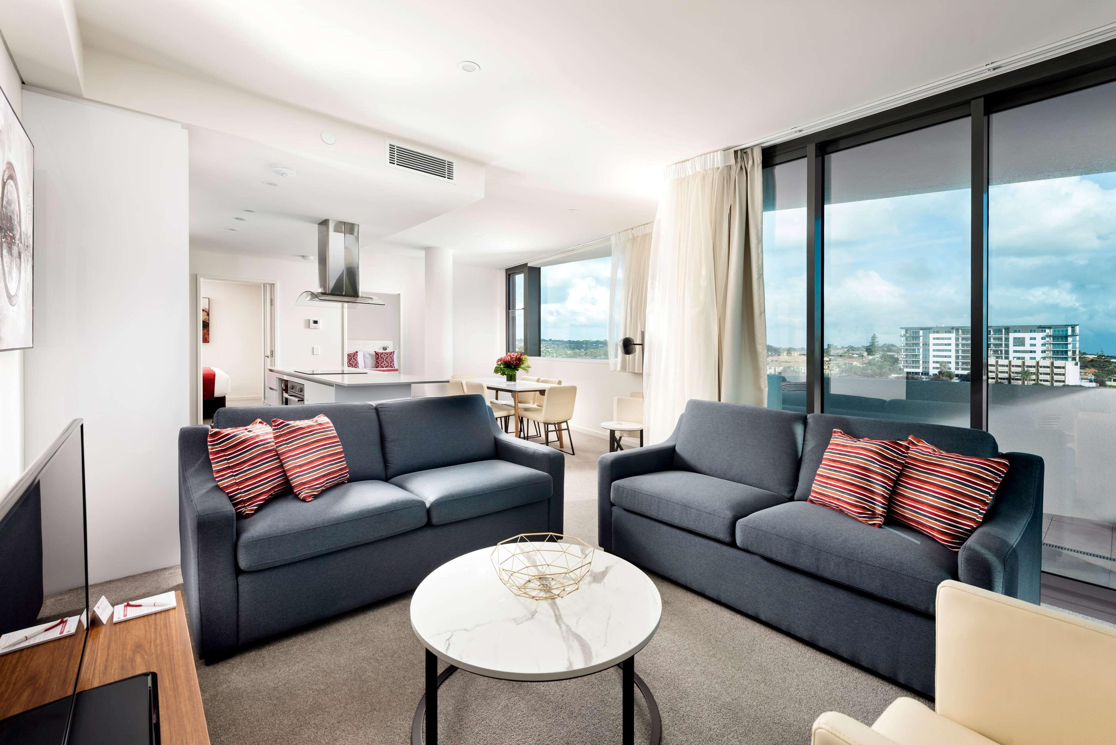 Ramada By Wyndham Vetroblu Scarborough Beach Perth Exteriör bild