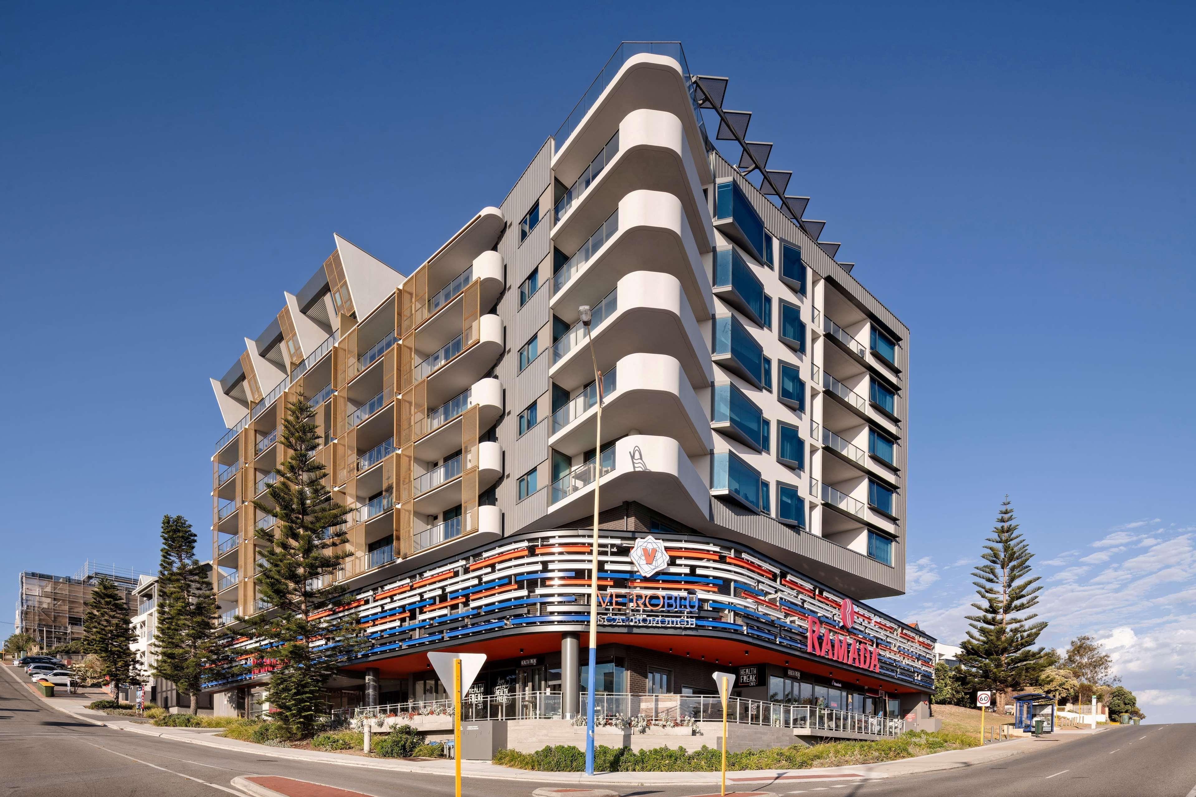 Ramada By Wyndham Vetroblu Scarborough Beach Perth Exteriör bild