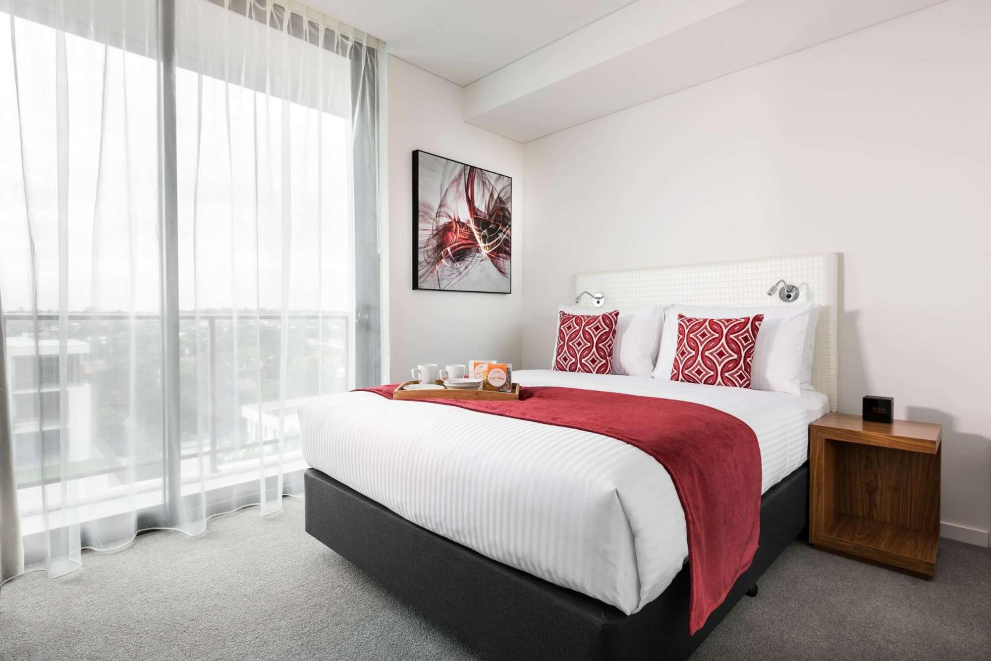 Ramada By Wyndham Vetroblu Scarborough Beach Perth Exteriör bild