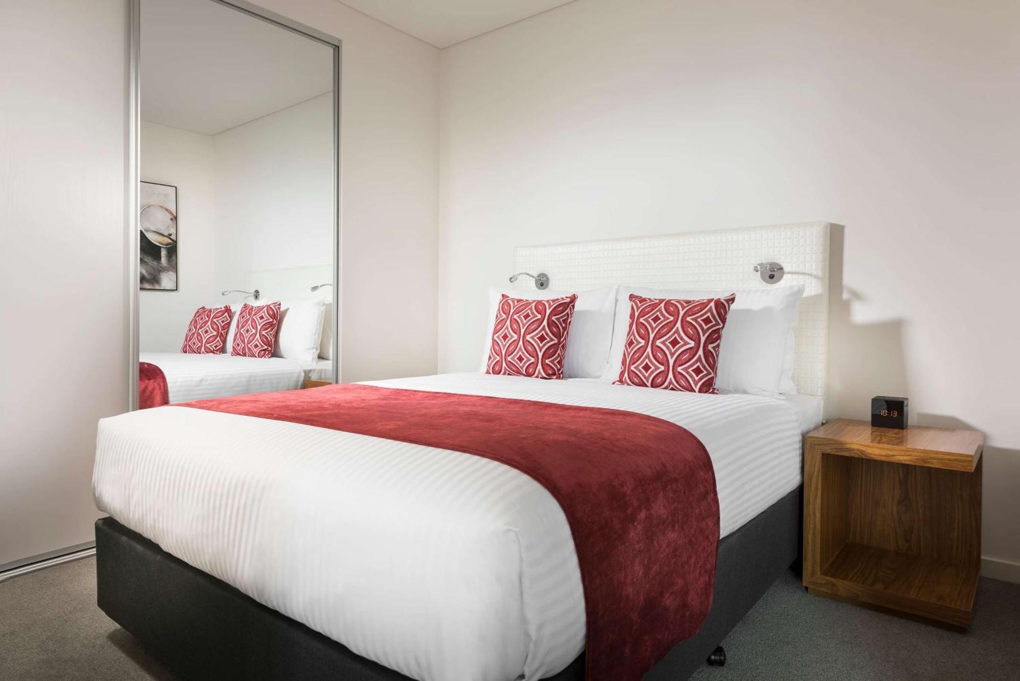 Ramada By Wyndham Vetroblu Scarborough Beach Perth Exteriör bild