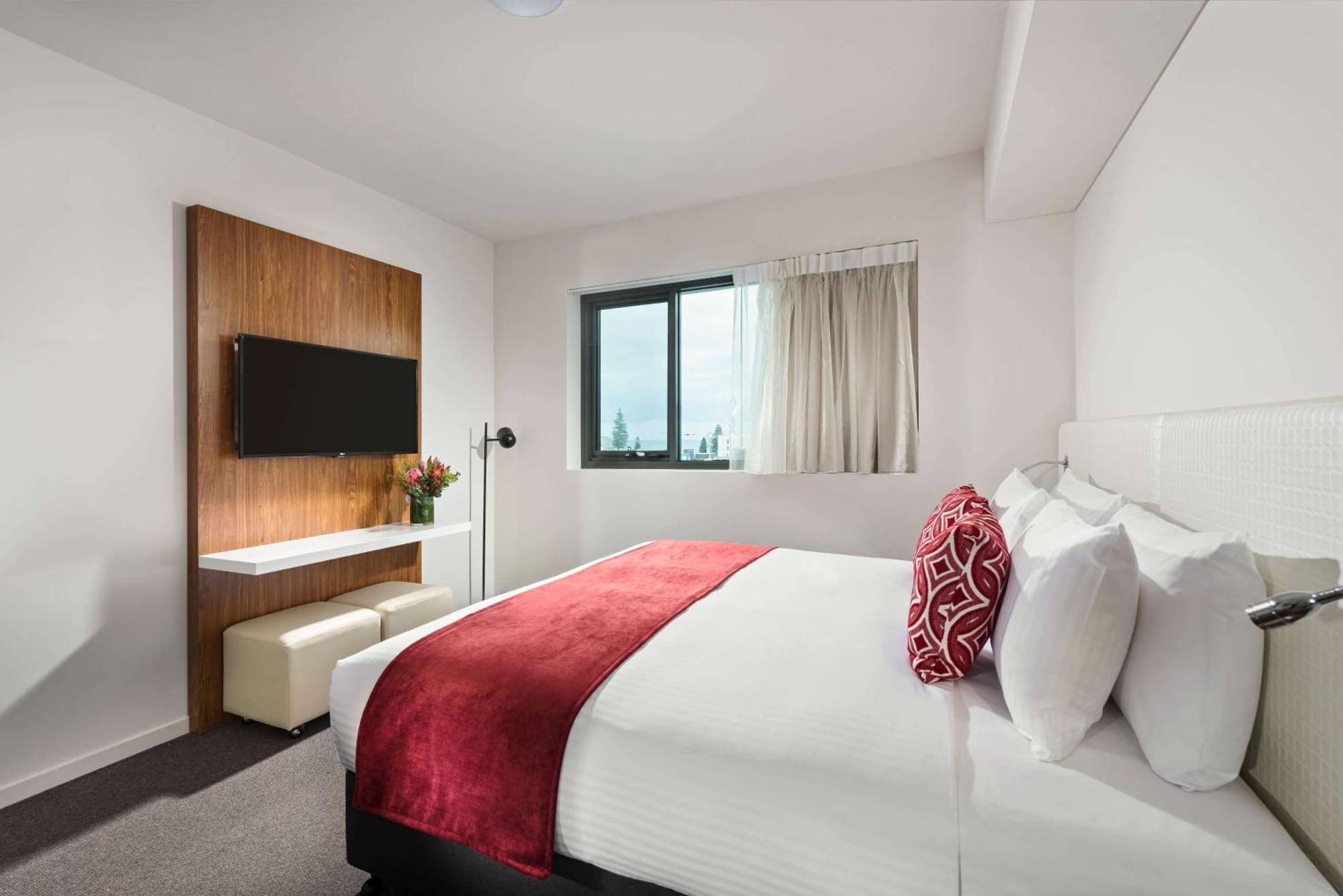 Ramada By Wyndham Vetroblu Scarborough Beach Perth Exteriör bild