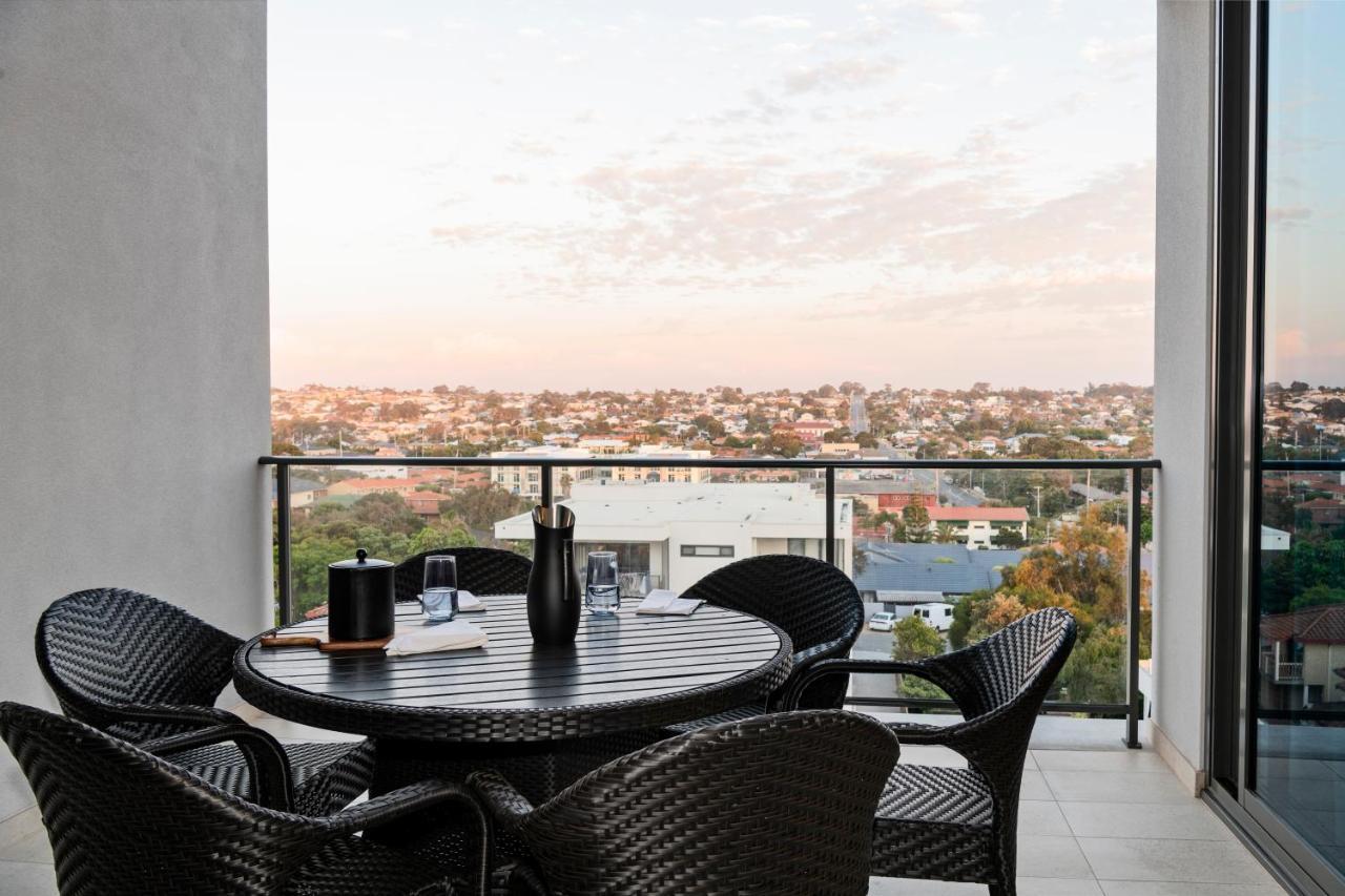 Ramada By Wyndham Vetroblu Scarborough Beach Perth Exteriör bild